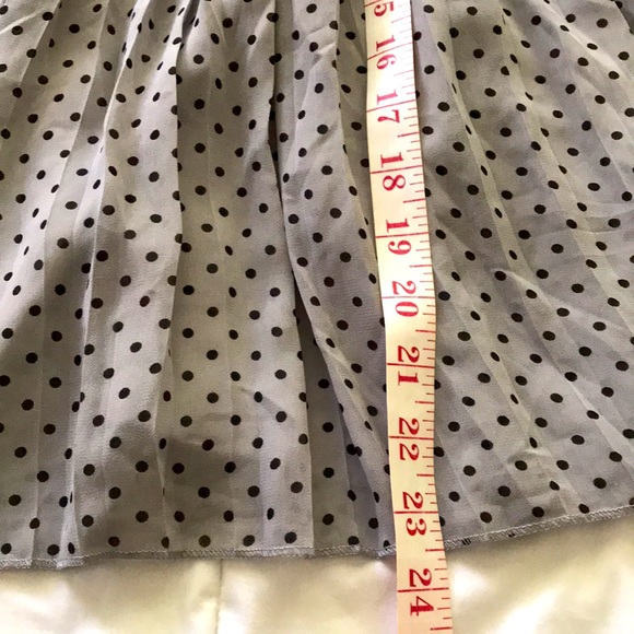 H&M girls pleated dress. Gray & black. Size 5-6y - Picture 11 of 12